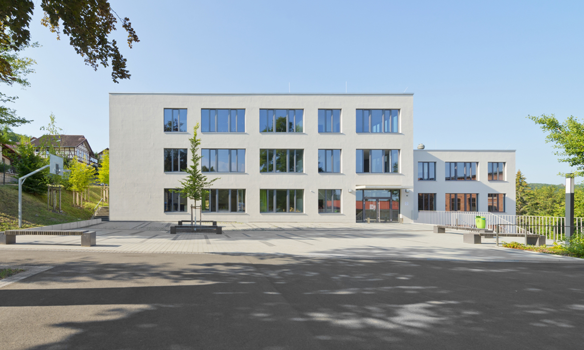 Copyright Michael Miltzow 2018 Ev Gym MGN AUG4894 opt 02.jpg